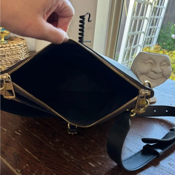 Louis Vuitton Brown and Black Shoulder Bag - Picture 11 of 11